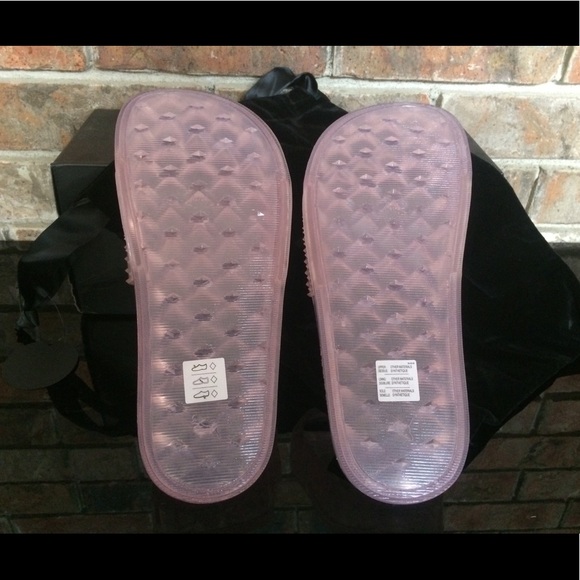 Puma FENTY Rihanna Pink Jelly Slides New In Box - Picture 3 of 6
